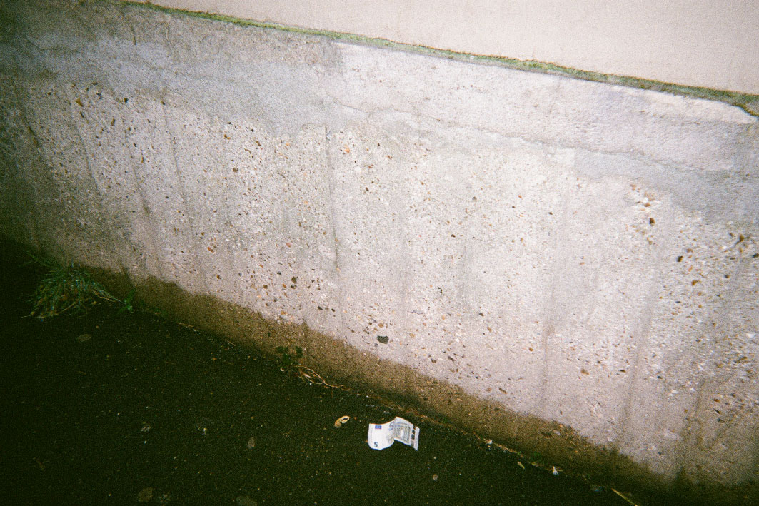 Claude Closky, ‘Common Ground,’ 2022, Brussels: More Publishers. 26 photographs, 10 x 15 cm.